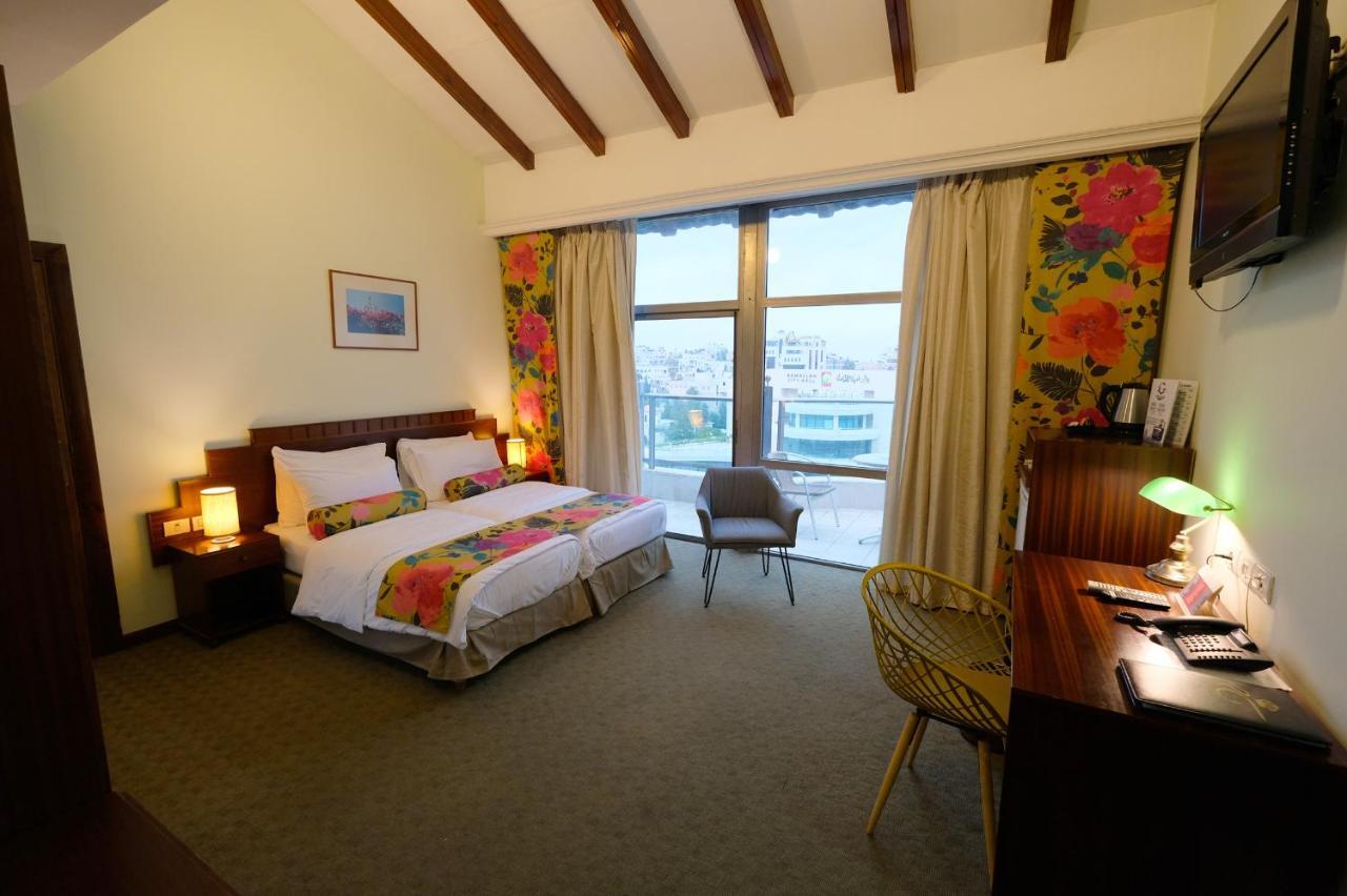 Royal Court Hotel ラマッラ エクステリア 写真