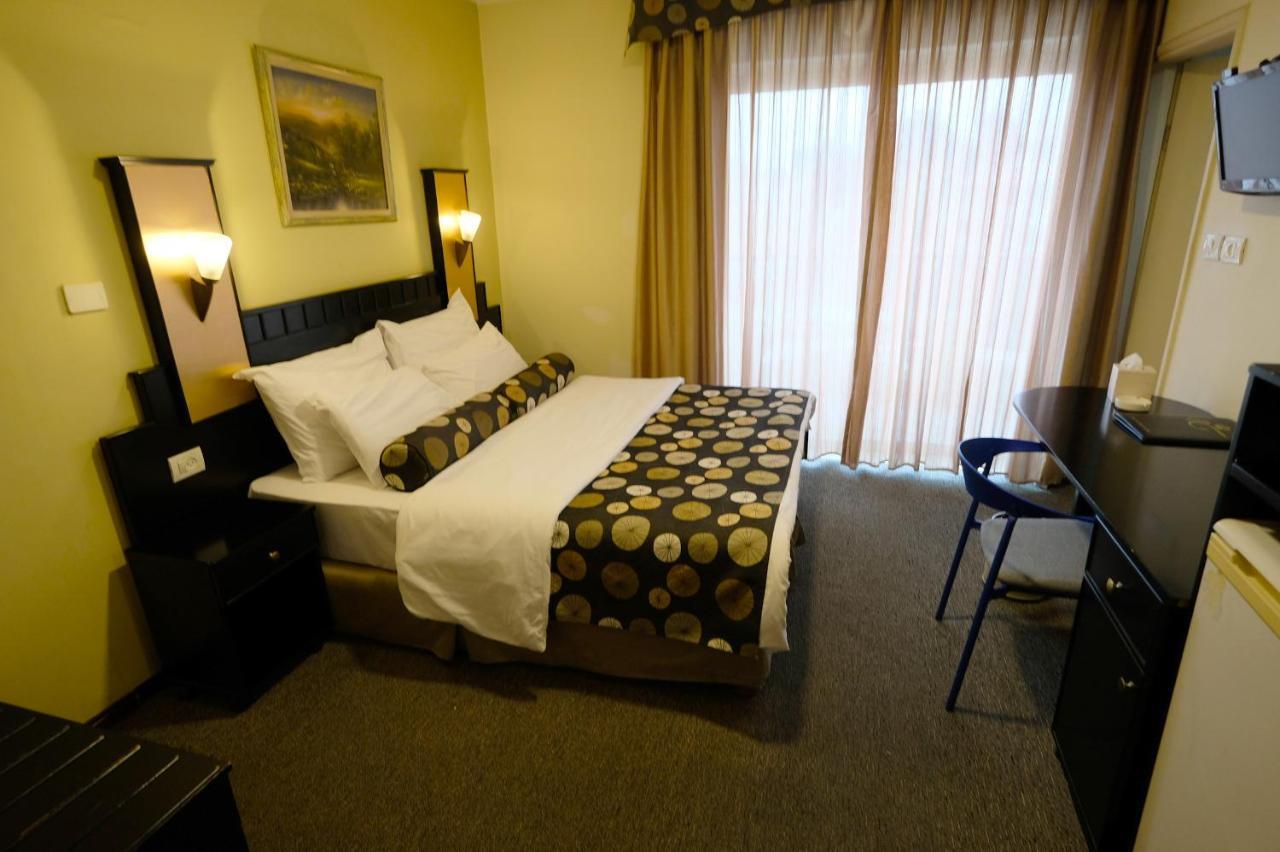 Royal Court Hotel ラマッラ エクステリア 写真