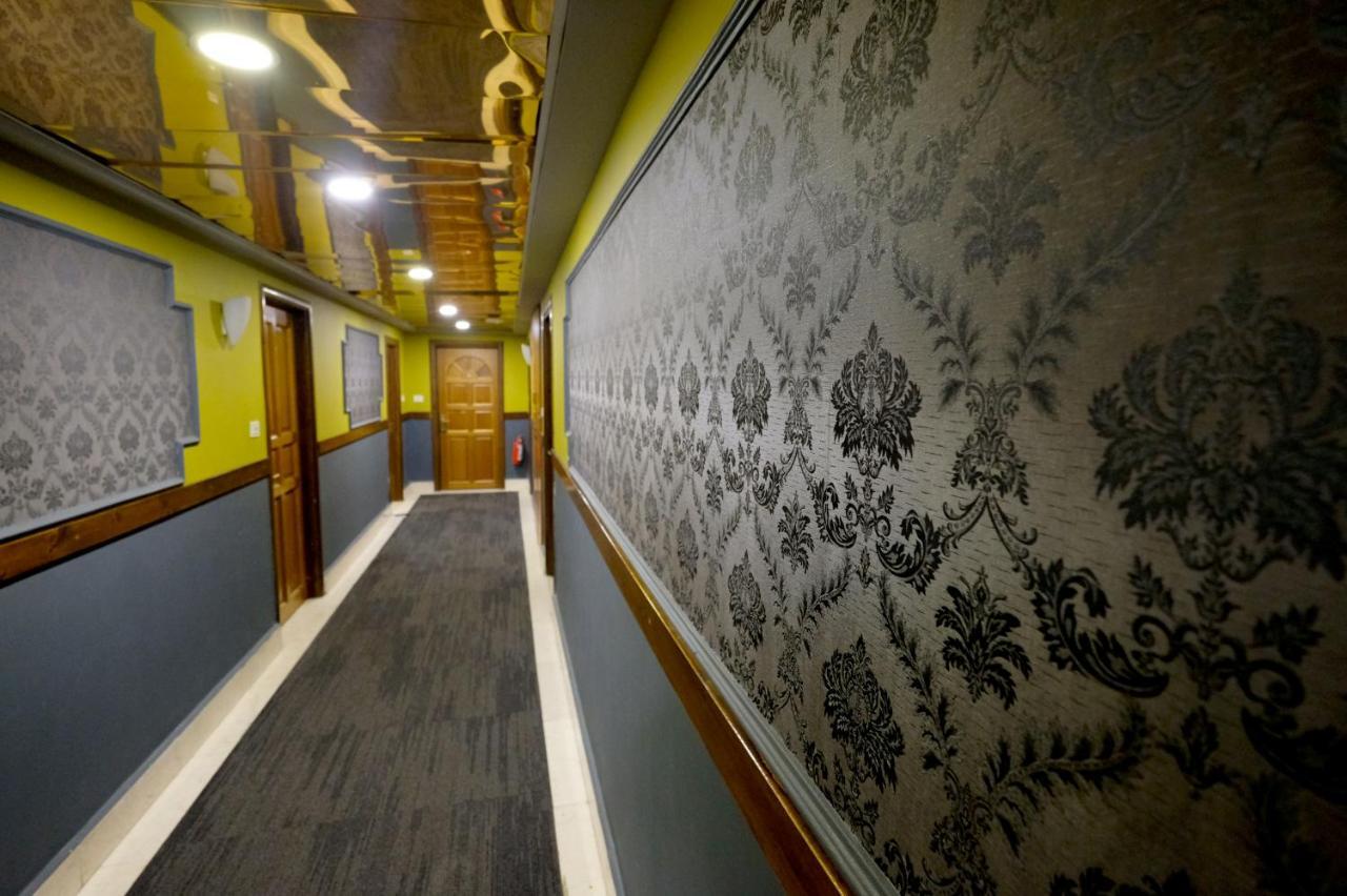 Royal Court Hotel ラマッラ エクステリア 写真