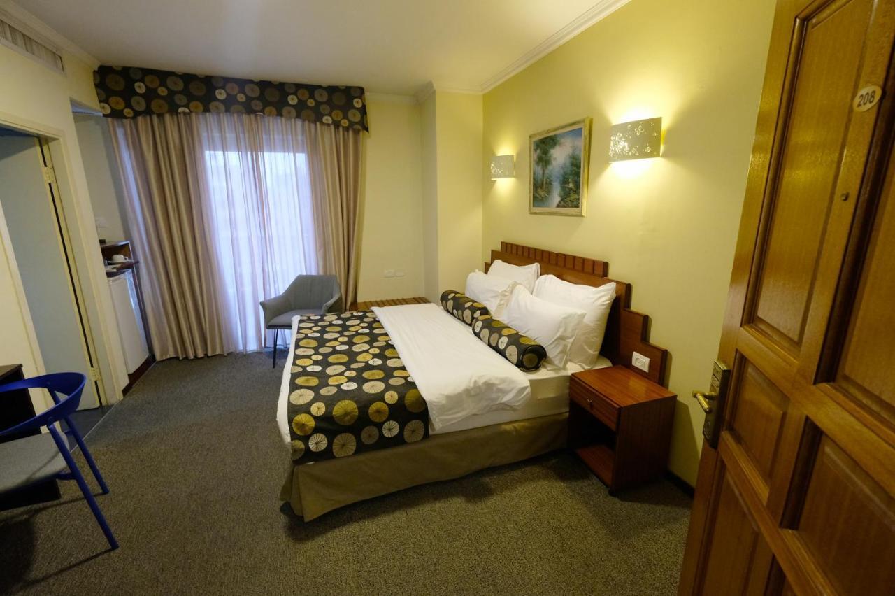 Royal Court Hotel ラマッラ エクステリア 写真