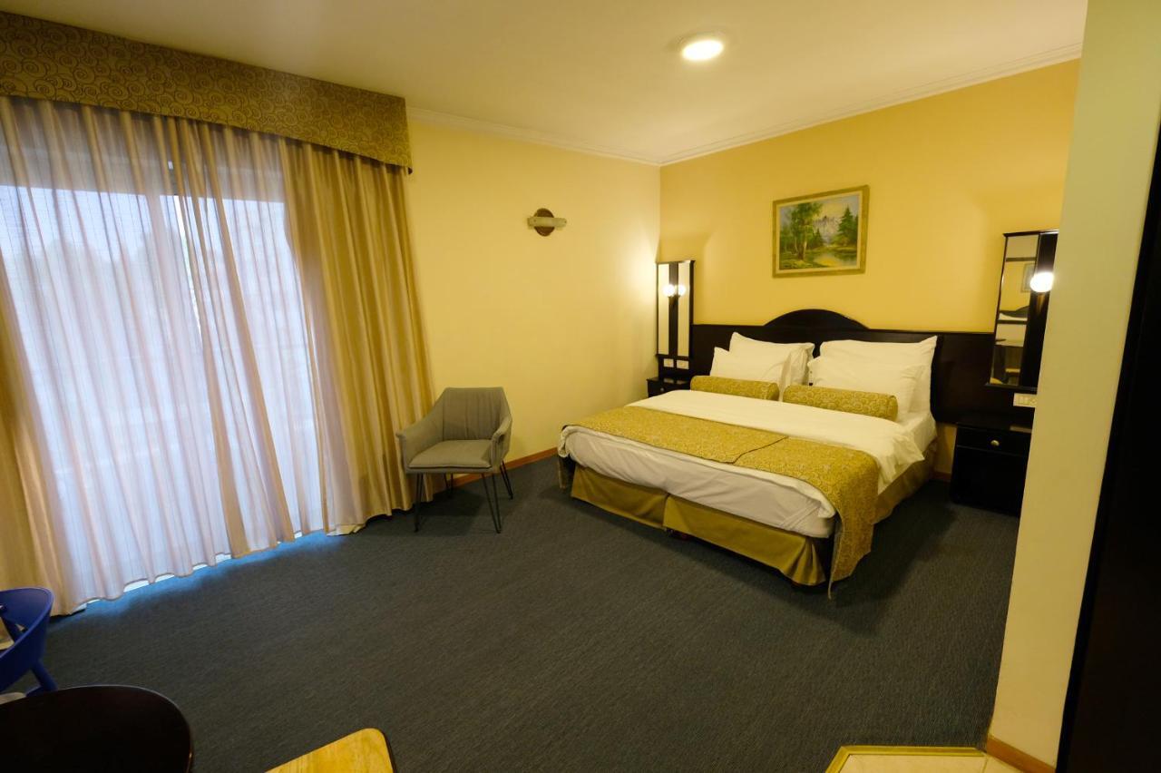 Royal Court Hotel ラマッラ エクステリア 写真