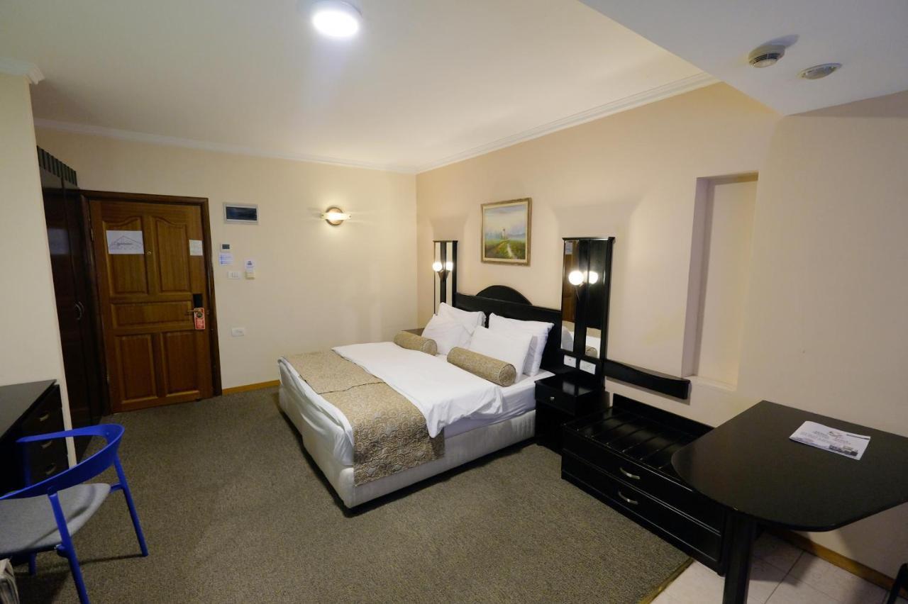 Royal Court Hotel ラマッラ エクステリア 写真