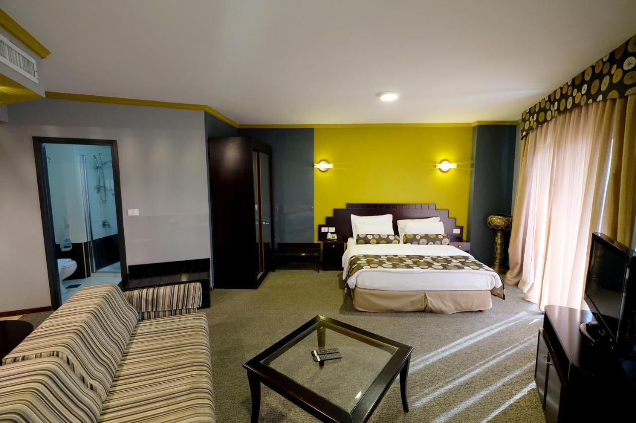 Royal Court Hotel ラマッラ エクステリア 写真