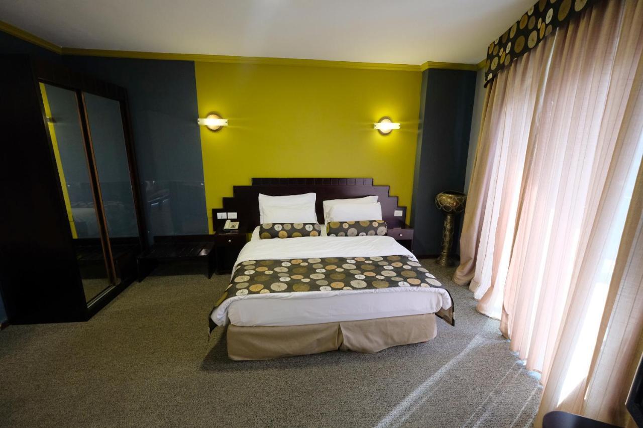 Royal Court Hotel ラマッラ エクステリア 写真